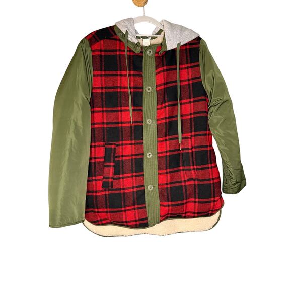 Sundance reversible buffalo plaid and Sherpa jacket - Picture 2 of 10